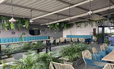 Casa Comercial en Arriendo – Granada, Cali