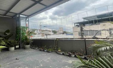 Casa Comercial en Arriendo – Granada, Cali