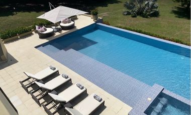 VENTA CASA DE ALTO PERFIL – EL PASO, GIRARDOT