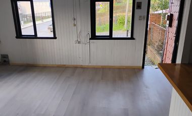 Se vende hermosa casa con dos departamentos en Ancud