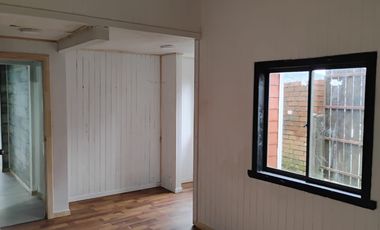 Se vende hermosa casa con dos departamentos en Ancud