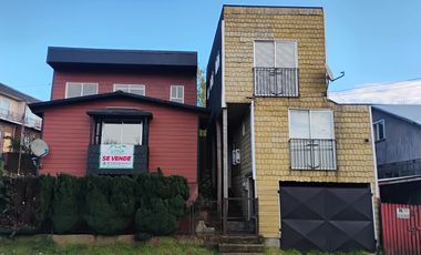 Se vende hermosa casa con dos departamentos en Ancud