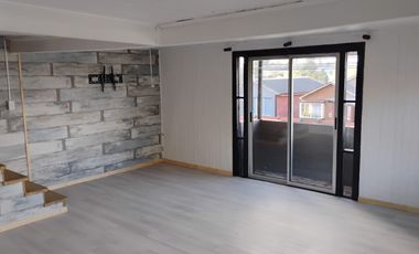 Se vende hermosa casa con dos departamentos en Ancud