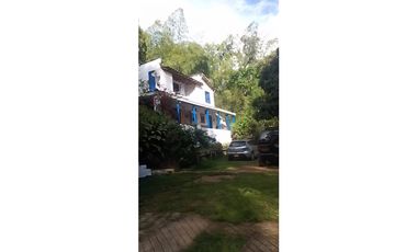 Casa finca en Santa Bárbara - Antioquia  Cerca al casco urbano