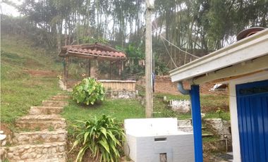 Casa finca en Santa Bárbara - Antioquia  Cerca al casco urbano