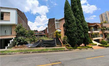 Se Venden Lotes unidad cerrada en Sabaneta parte baja