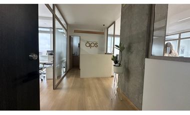 Vendo Magnifica oficina ubicada en el centro logístico de Pereira