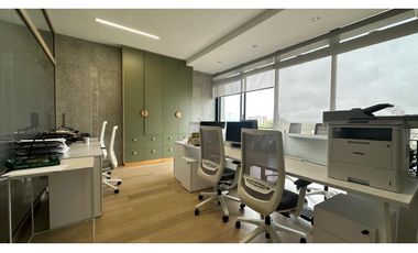 Vendo Magnifica oficina ubicada en el centro logístico de Pereira