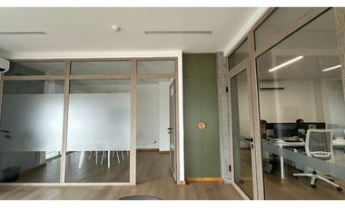 Vendo Magnifica oficina ubicada en el centro logístico de Pereira