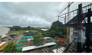 Vendo Magnifica oficina ubicada en el centro logístico de Pereira