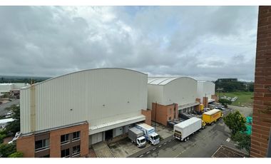 Vendo Magnifica oficina ubicada en el centro logístico de Pereira