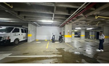 Vendo Magnifica oficina ubicada en el centro logístico de Pereira