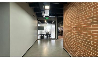 Vendo Magnifica oficina ubicada en el centro logístico de Pereira