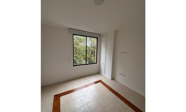 Se Alquila Apartamento En La Castellana 9480259