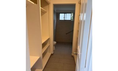 Se Alquila Apartamento En La Castellana 9480259