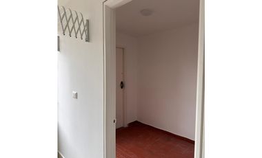 Se Alquila Apartamento En La Castellana 9480259