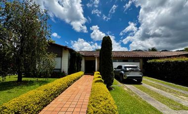 VENDEMOS CASA EN UNIDAD CERRADA SECTOR CARAVANCHEL DE 1 NIVEL