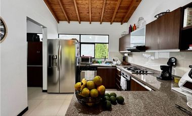 VENDEMOS CASA EN UNIDAD CERRADA SECTOR CARAVANCHEL DE 1 NIVEL