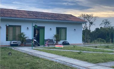SE VENDE FINCA ENTRE  FILANDIA Y QUIMBAYA  20 CUADRAS