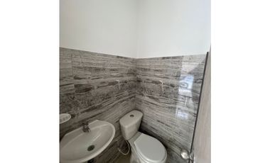 SE ARRIENDA HERMOSO LOCAL EN GIRON