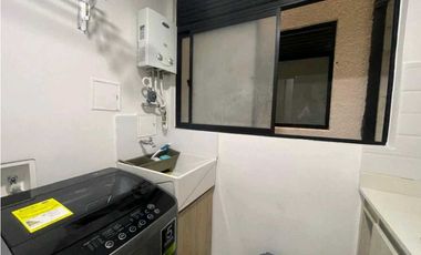 SE RENTA APARTAESTUDIO AMOBLADO CON PARQUEADERO - SECTOR PORTAL  Q