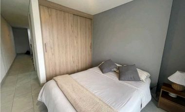 SE RENTA APARTAESTUDIO AMOBLADO CON PARQUEADERO - SECTOR PORTAL  Q