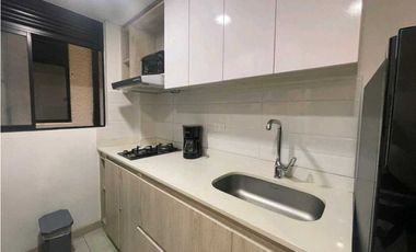 SE RENTA APARTAESTUDIO AMOBLADO CON PARQUEADERO - SECTOR PORTAL  Q