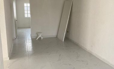 Casa en Venta de 1 Planta en Res. Roble