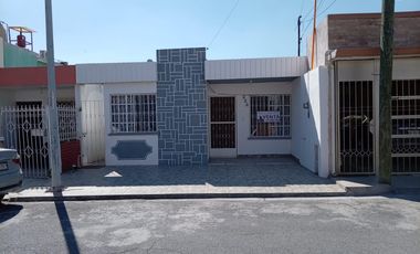 Casa en Venta de 1 Planta en Res. Roble