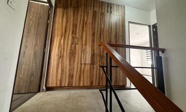 Casa en renta 3 recámaras frente a parque en Calimaya