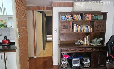 Casa en Venta en Papa Ceferino con Papa San Lino / Se vende Casa 3 Dormitorios 2 Baños con Estacionamiento