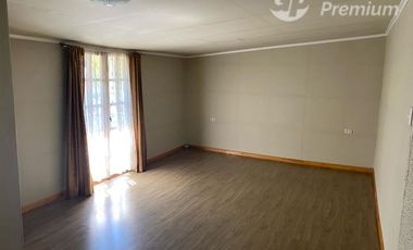 Casa en Venta en Calle Los Encinos - Lago Caburga. Santa Blanca II