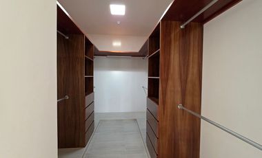 Casa en Venta En Lomas de la Rioja / amplio jardín