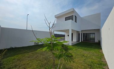 Casa en Venta En Lomas de la Rioja / amplio jardín