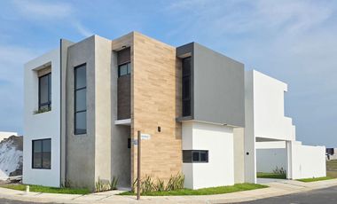 Casa en Venta En Lomas de la Rioja / amplio jardín