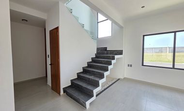 Casa en Venta En Lomas de la Rioja / amplio jardín