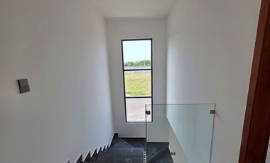 Casa en Venta En Lomas de la Rioja / amplio jardín