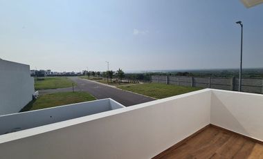 Casa en Venta En Lomas de la Rioja / amplio jardín