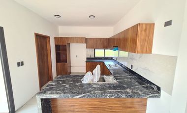 Casa en Venta En Lomas de la Rioja / amplio jardín