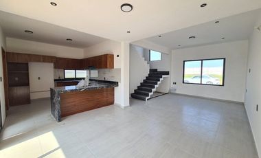 Casa en Venta En Lomas de la Rioja / amplio jardín