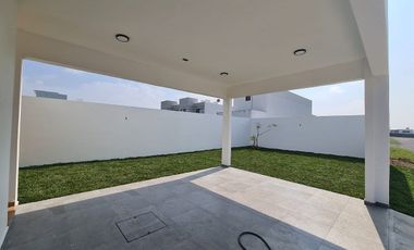 Casa en Venta En Lomas de la Rioja / amplio jardín