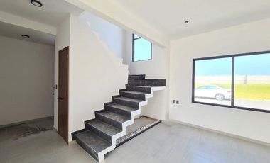 Casa en Venta En Lomas de la Rioja / amplio jardín