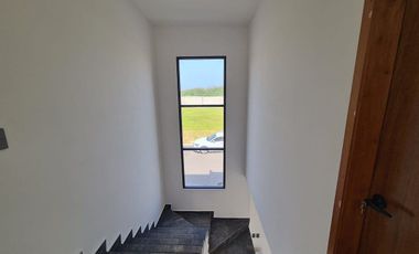 Casa en Venta En Lomas de la Rioja / amplio jardín
