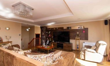 LINDA Y AMPLIA CASA EN VENTA EN QUILICURA