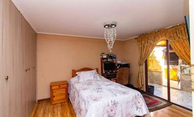 LINDA Y AMPLIA CASA EN VENTA EN QUILICURA