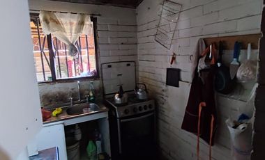 CASA AMPLIA Y LUMINOSA EN EL BOSQUE, EXCELENTE UBICACIÓN