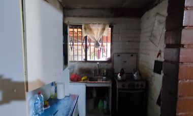 CASA AMPLIA Y LUMINOSA EN EL BOSQUE, EXCELENTE UBICACIÓN