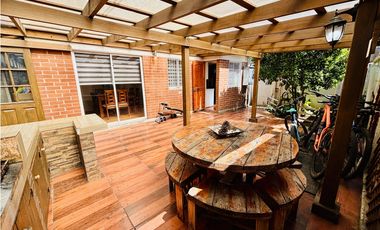 VENDO CASA EN SOL DE TRINARES CURAUMA AMPLIO TERRENO