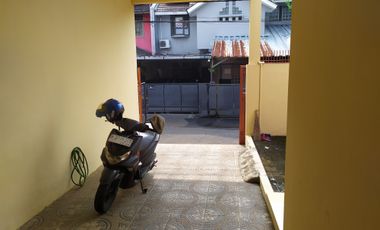 Disewakan/Dikontrakan rumah dengan lokasi sangat strategis