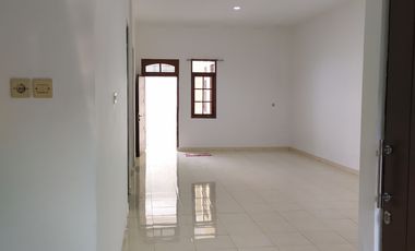 Disewakan/Dikontrakan rumah dengan lokasi sangat strategis
